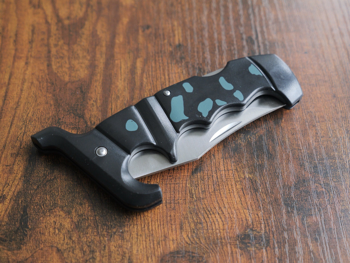 Full Size Pocket Knife Classic Style OG Camo Lock Back Combat Knife Manual Edc