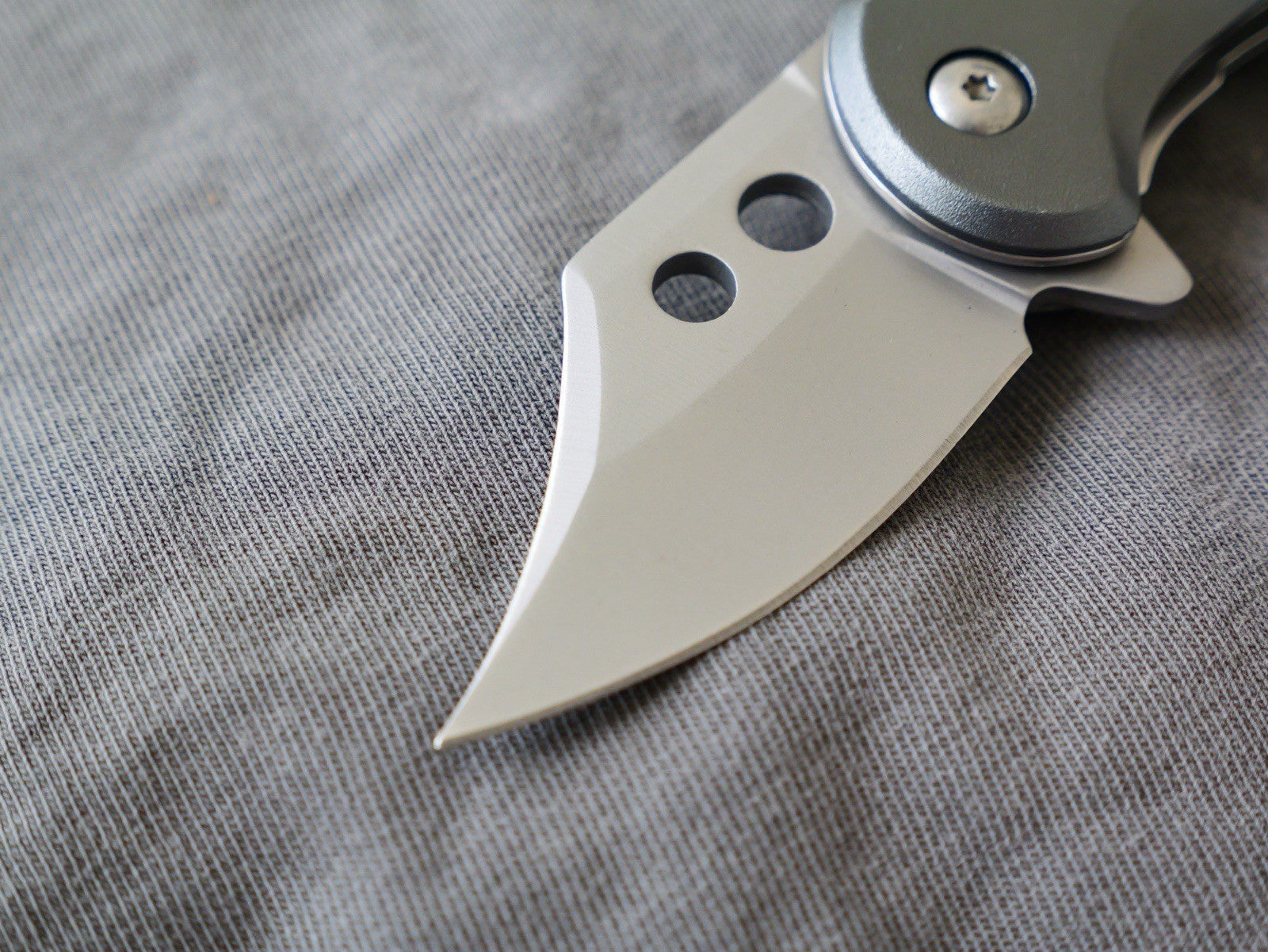 3” Mini Pocket Knife Gray Manual Opening Full Metal Mcbee Style Small 2” Blade