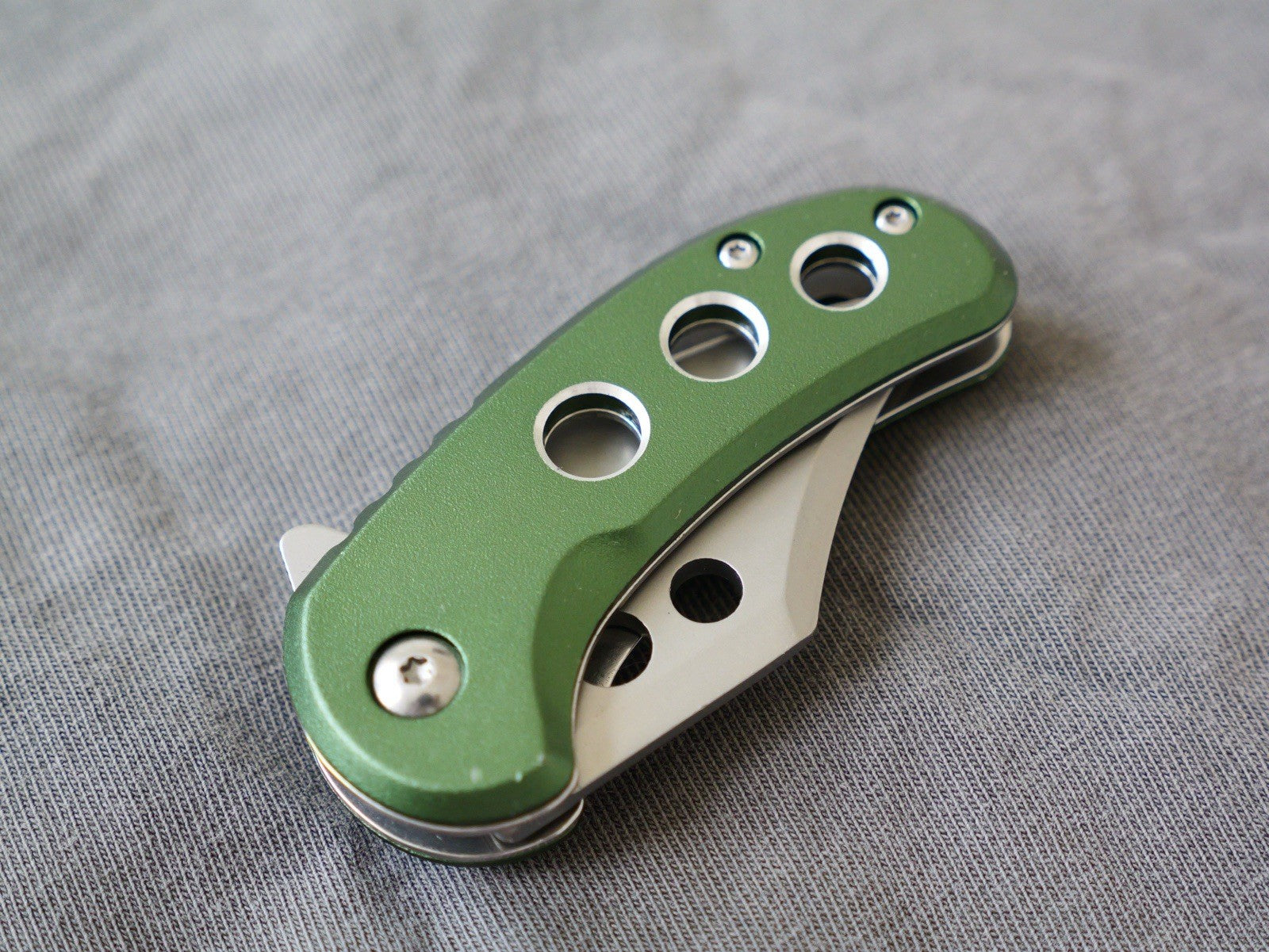 3” Mini Pocket Knife Green Manual Opening Full Metal Mcbee Style Small 2” Blade