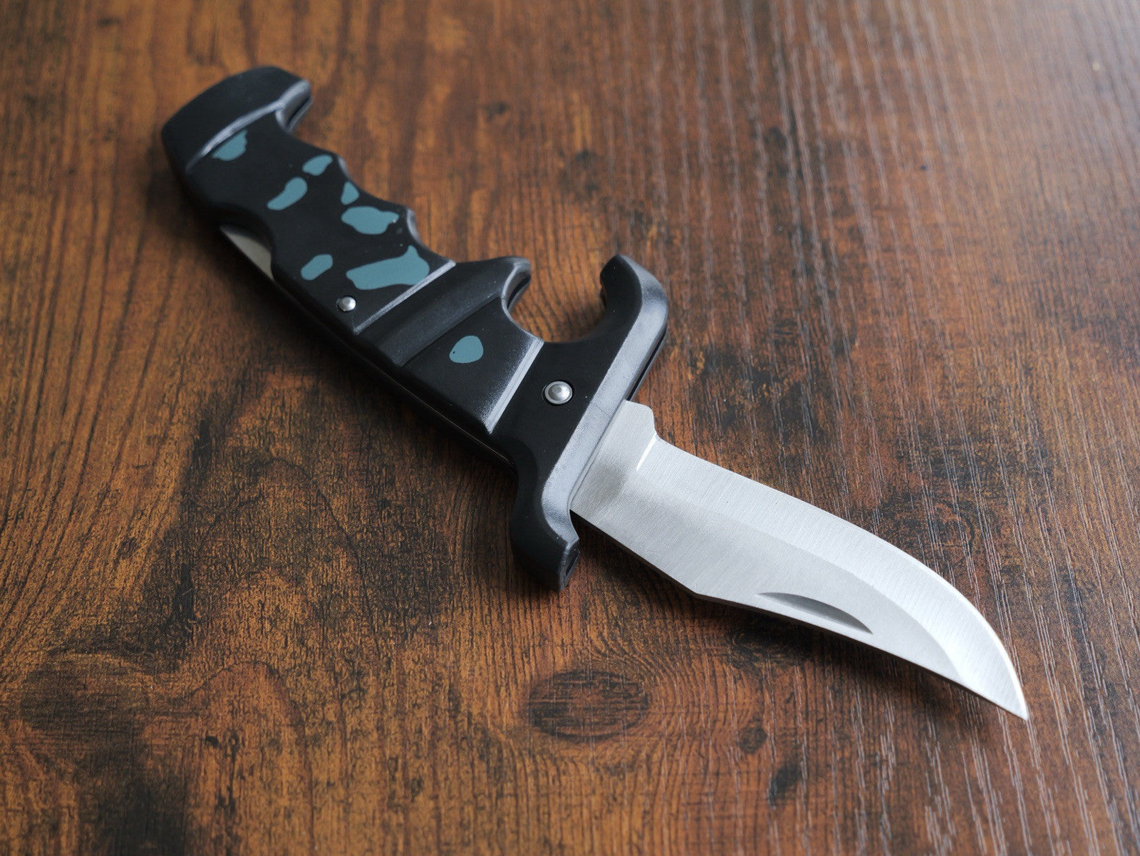 Full Size Pocket Knife Classic Style OG Camo Lock Back Combat Knife Manual Edc